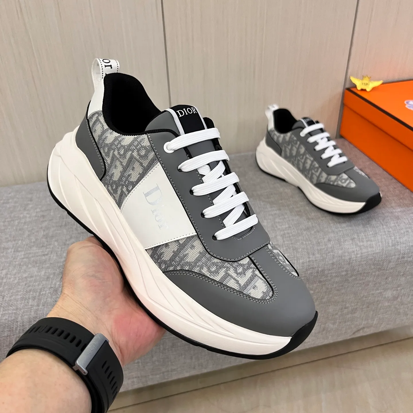 🚘🚘Factory batch 460 men's shoes💰[Dior]🔥 High-end men's shoes brand official website 1:1 latest masterpiece: uppers are made of Italian imported first-layer cowhide with comfortable and breathable lining➕original non-slip and wear-resistant outsole🔥, making walking more convenient and comfortable! An exclusive new model, a stunning work, a beautiful 1:1 replica [color] compared to the official quality! Create a fashionable personality to set off your uniqueness! A must-have for trendy men! Classic 🔥Size: 38-44 Color: 🔥 2⃣️colors available🔥.